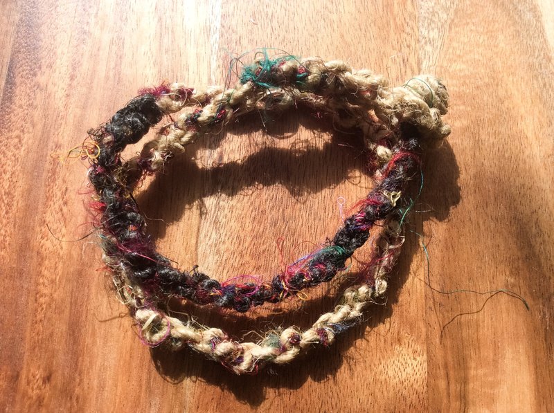 老缠球 双圈手绳 - 手链/手环 - 棉．麻 黑色