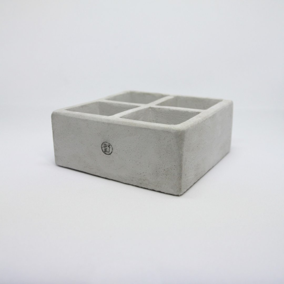 【野草不野】田字格 / 水泥盆器 - 花瓶/陶器 - 水泥 灰色