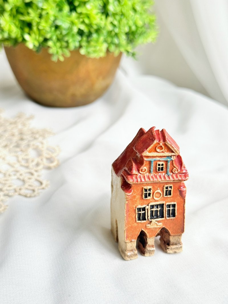 【好日恋物】捷克布拉格vintage/antique手捏陶土小屋 - 摆饰 - 陶 橘色