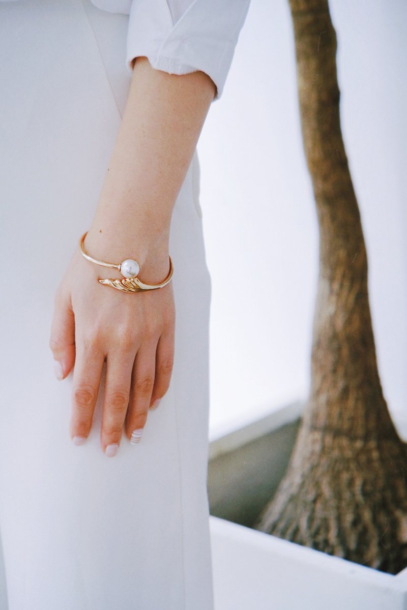 新品 金鱼系列 Poisson Roug 精制铜镀18K金手镯 - 手链/手环 - 铜/黄铜 金色