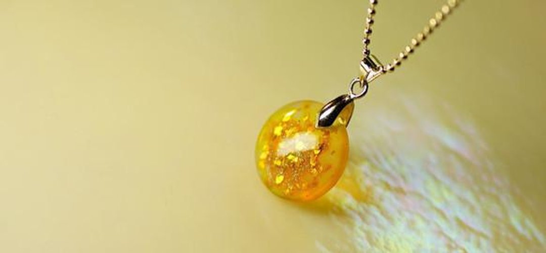 Orange bright moon - 项链 - 其他金属 