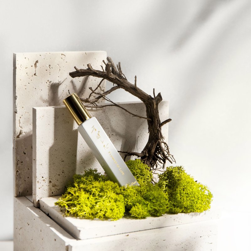 P.Seven【石缝之花】 淡香水 |  苔藓木质  *10ML - 香水/香膏 - 玻璃 绿色