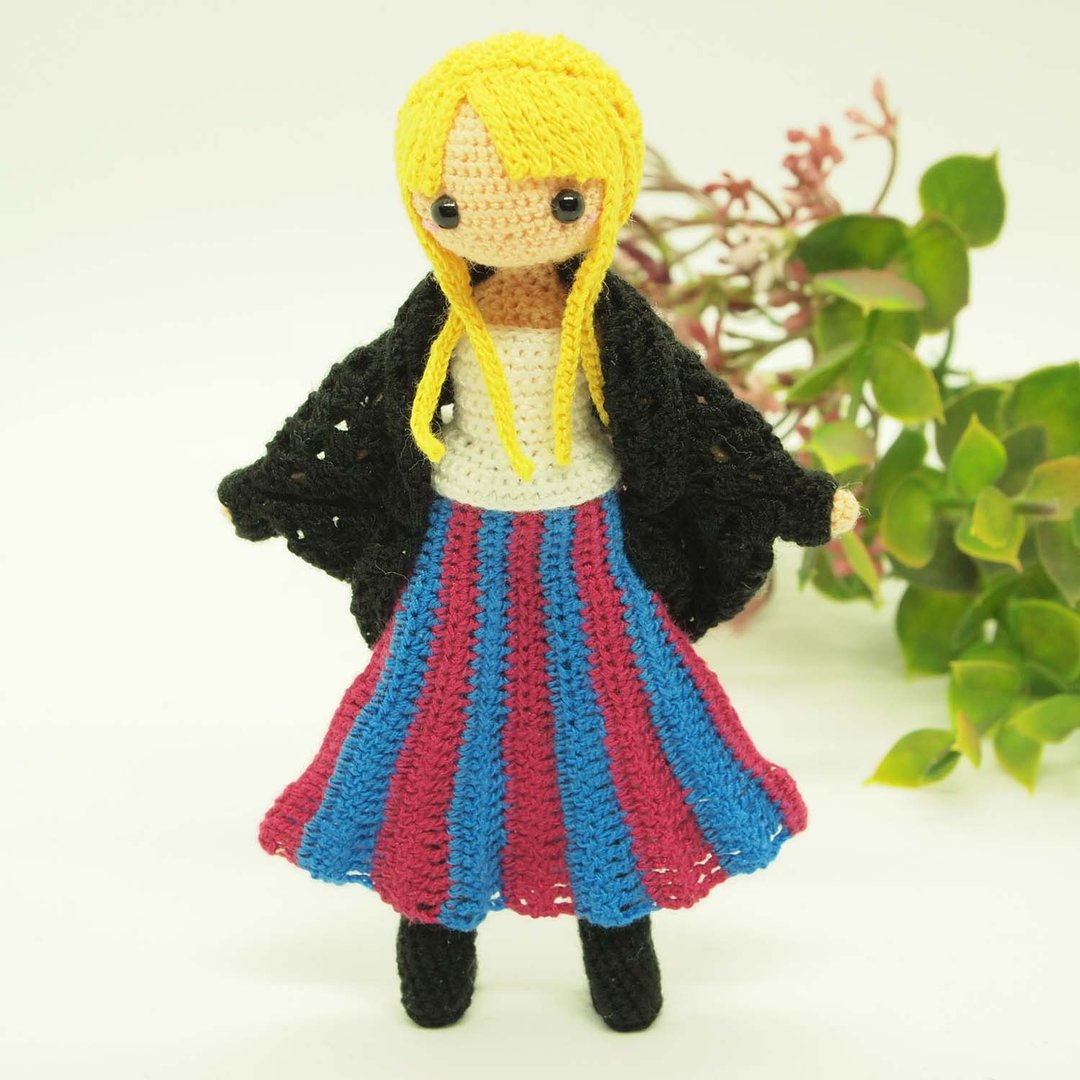 钩针娃娃/ amigurumi /长裙与开衫/像个人偶娃娃/【接单订制】 - 玩偶/公仔 - 聚酯纤维 多色