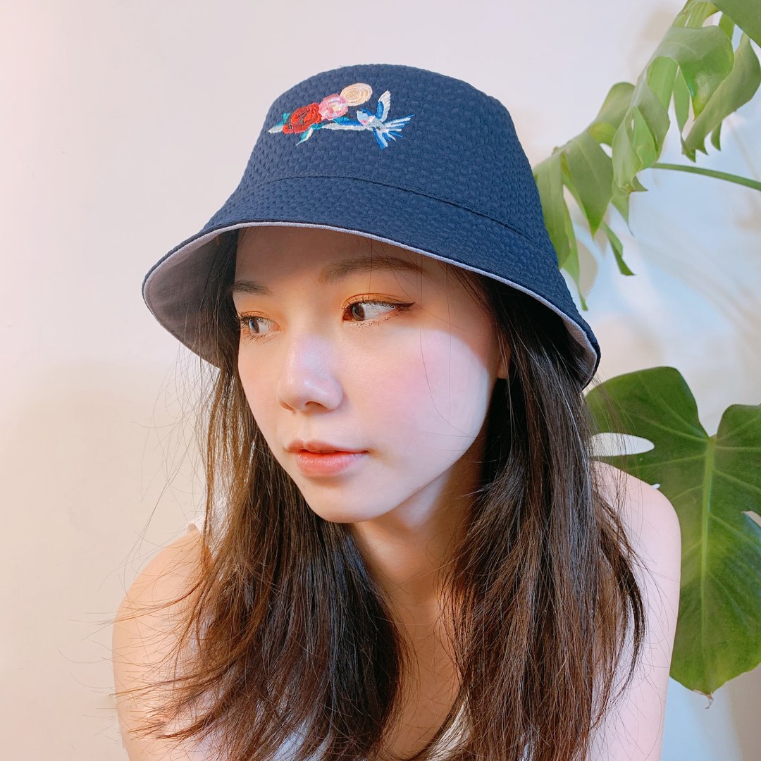 渔夫帽 刺绣 花好月圆 手工 双色 礼盒 生日 礼物  蓝色 情人节 - 帽子 - 绣线 多色
