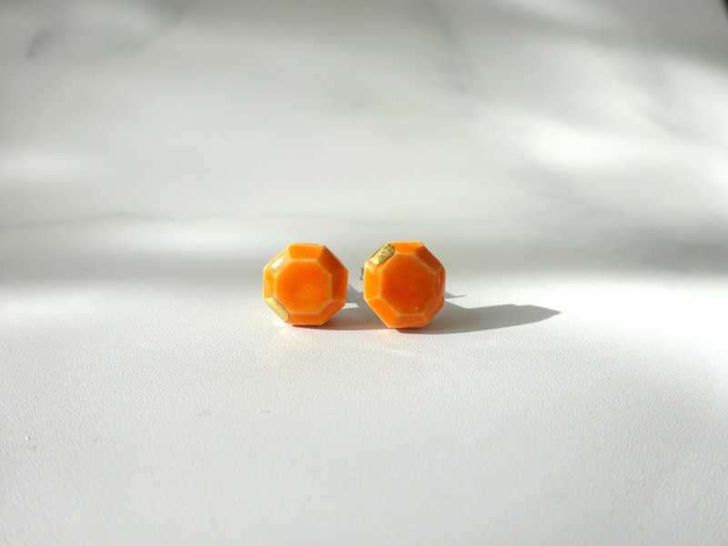 kotsubu 陶瓷耳针八角形橙 - 耳环/耳夹 - 陶 橘色