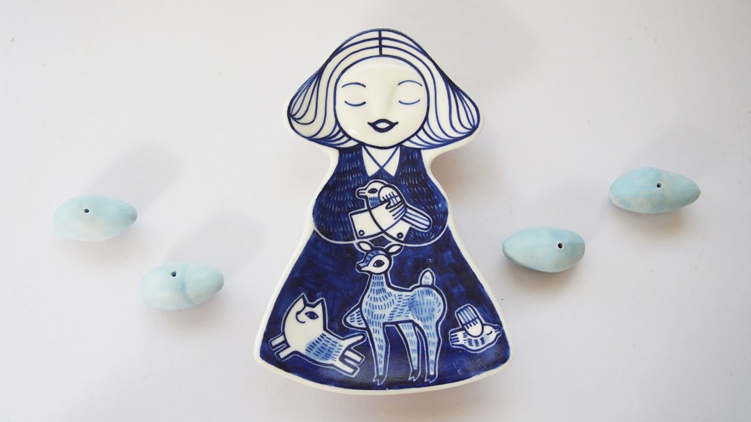 Women Plates(Blue deer) l ceramics l May&Clay Ceramics Studio - 浅碟/小碟子 - 陶 蓝色