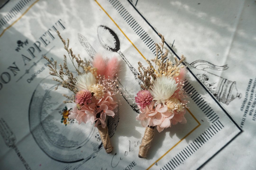 不凋花永生花干燥花。新郎/伴郎伴娘/主婚人胸花 幸福婚礼 - 植栽/盆栽 - 植物．花 粉红色