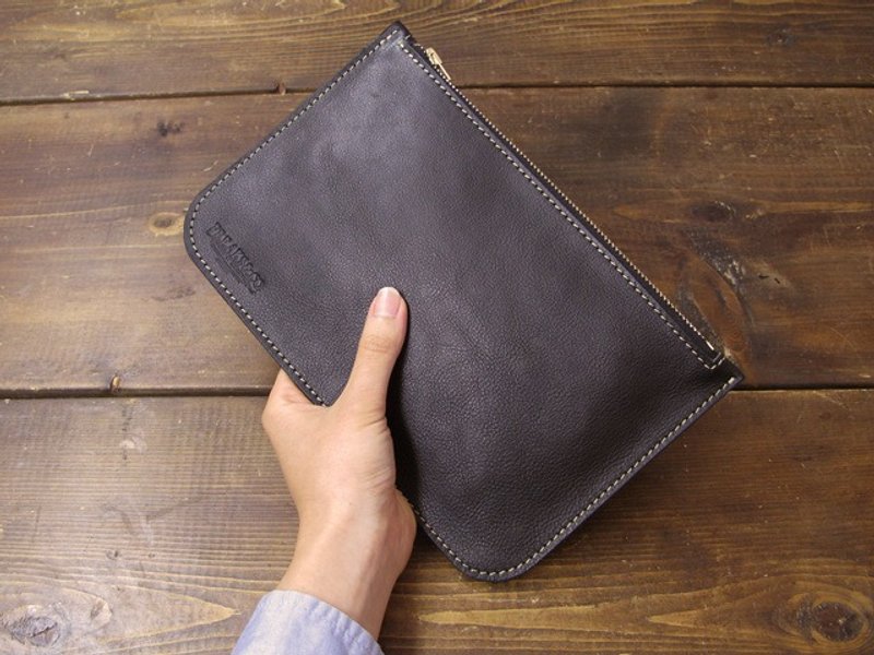 Leather pouch (bag in bag) / Black - 化妆包/杂物包 - 真皮 黑色