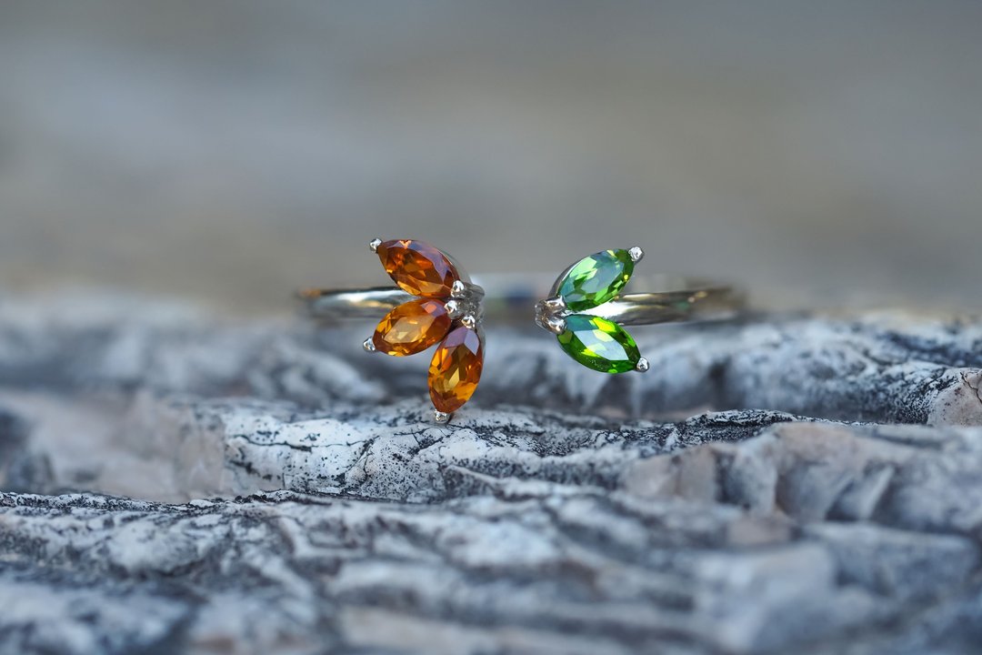 14k gold open ended  ring with sapphires and tsavorites - 戒指 - 贵金属 金色