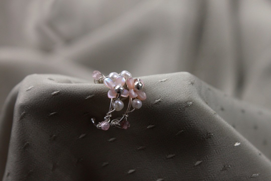 贝壳花 | 自然探索 // 粉色贝壳花耳扣 // 无耳洞可 - 耳环/耳夹 - 宝石 粉红色