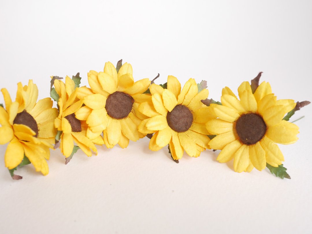 Paper Flower, 25 pieces DIY small daisy flower size 4.5 cm., yellow color - 其他 - 纸 黄色