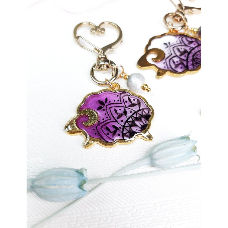 【钥匙圈/吊饰】手绘图藤款 - 羊咩咩 - 钥匙链/钥匙包 - 树脂 