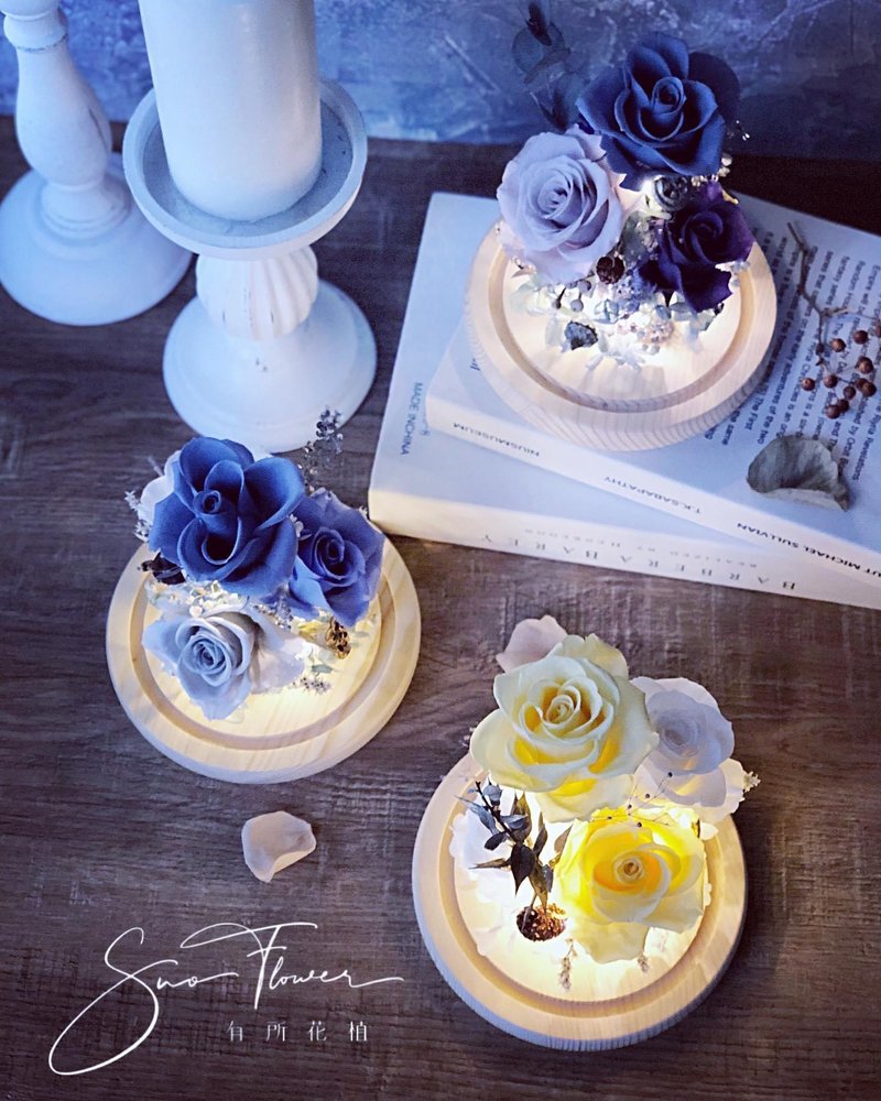 永生花大玻璃盅(有灯) /永生花/居家布置/办公室疗愈小物/送礼小 - 干燥花/捧花 - 其他材质 