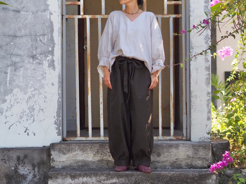 Waist ribbon / balloon pants /Dark Brown - 女装长裤 - 棉．麻 咖啡色
