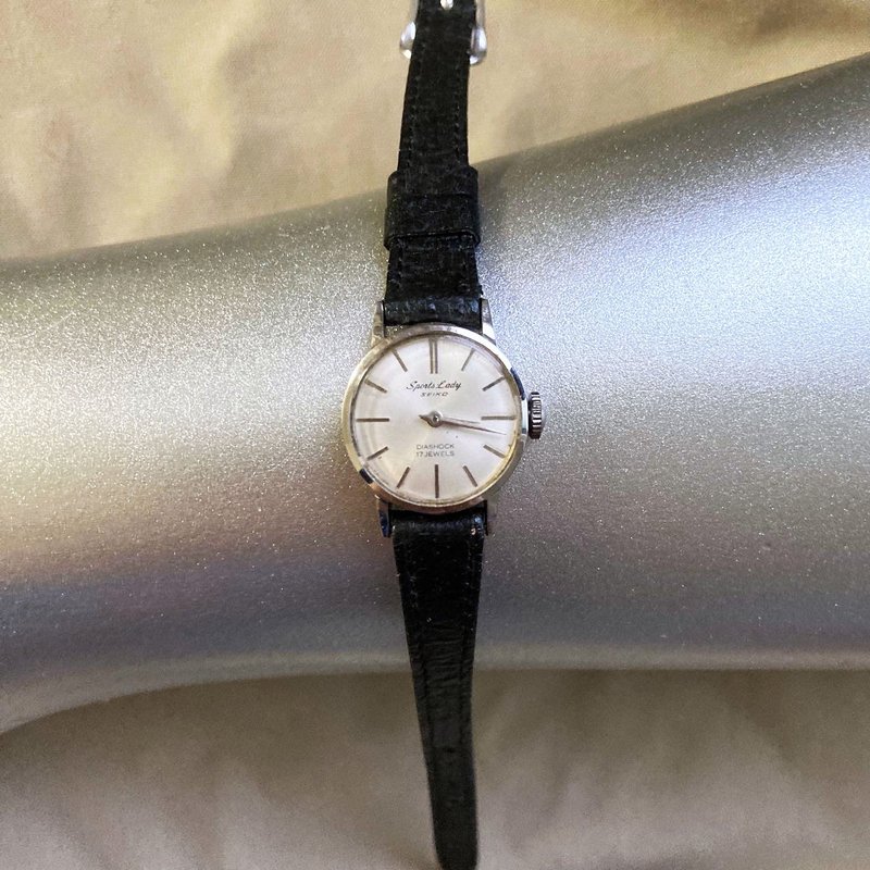 SEIKO SPORTS LADY DIASHOCK 17JEWELS 手动上链机械表 古董表 - 女表 - 其他金属 银色