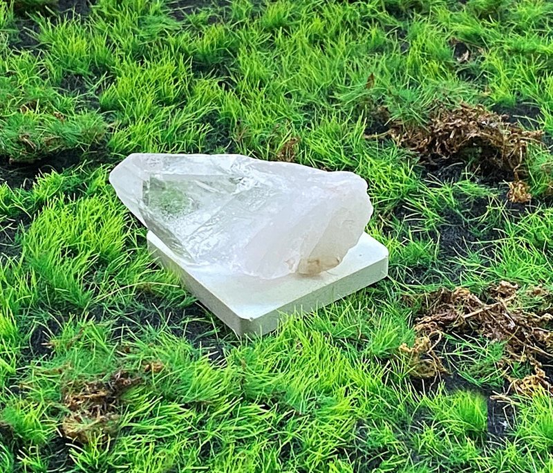 天然原矿能量冰透白水晶柱状原石 疗愈 开运 净化 能量 摆件 - 摆饰 - 水晶 白色