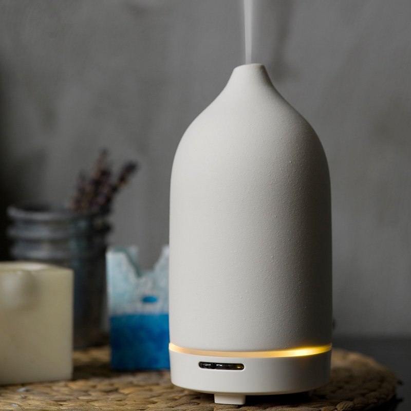 CASA / 水氧机(白) 限时限量 买一送一再加赠精油一瓶 - 香薰/精油/线香 - 瓷 白色