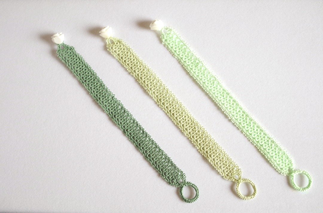 Rose clasp tatting lace bracelet green - 手链/手环 - 棉．麻 绿色