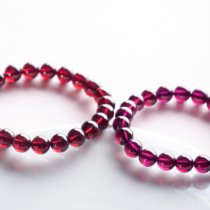 石榴石酒红色6mm手链 | 巴西天然紫牙乌石榴石水晶 定制化礼物 - 手链/手环 - 半宝石 红色