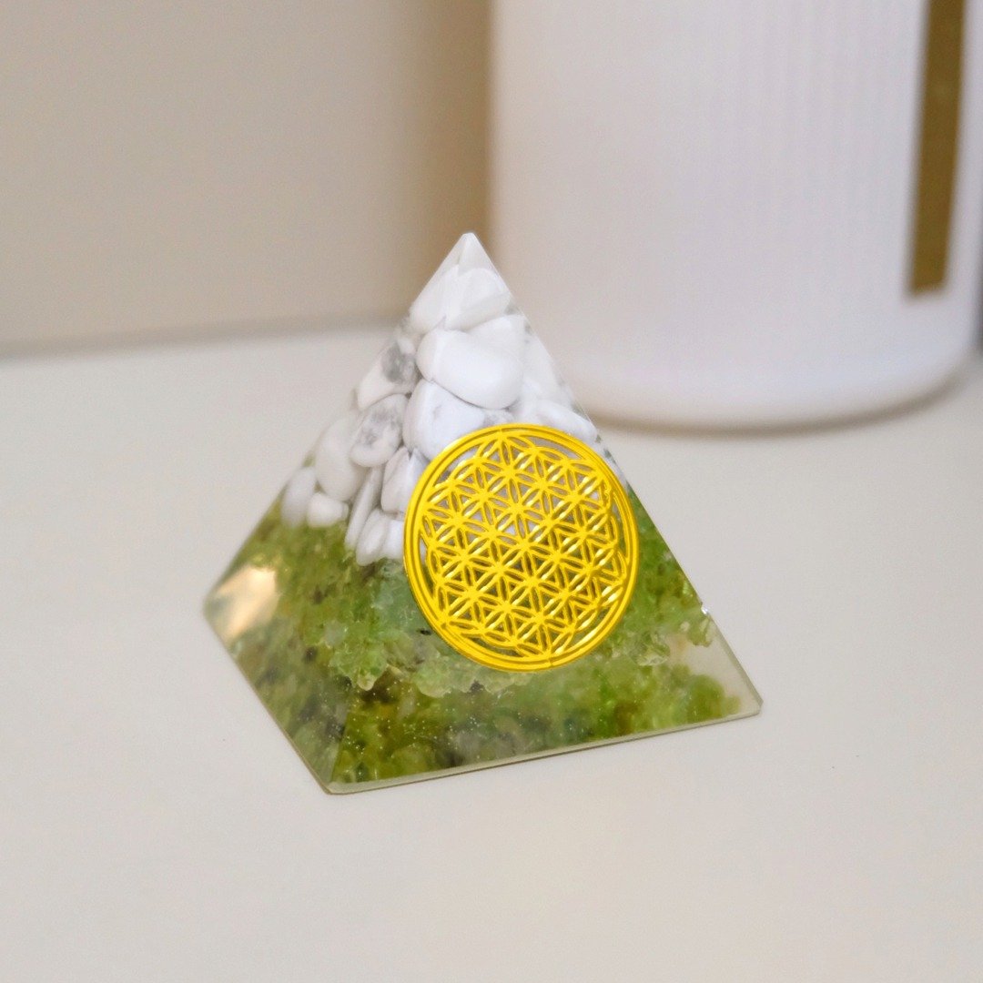 【白松石+橄榄石】奥根能量塔Orgonite (6cm/5cm/4cm) - 摆饰 - 水晶 