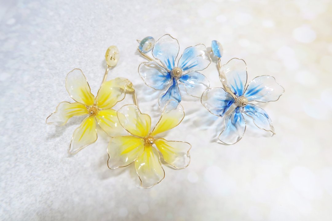 Miss Paranoid 偏执狂小姐 透明感大花黄/蓝 树脂耳环 925银/钢针 - 耳环/耳夹 - 树脂 多色