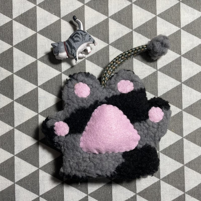 RABBIT LULU  猫掌 钥匙包  肉球 美国短毛猫 灰色虎斑猫 - 钥匙链/钥匙包 - 棉．麻 灰色