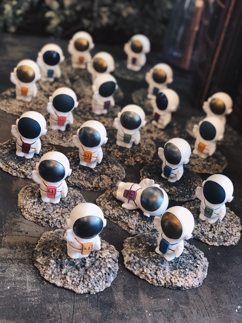 - WM - 月球太空人扩香石 / 石泥 / 香氛扩香石 扩香 太空人 - 香薰/精油/线香 - 其他材质 