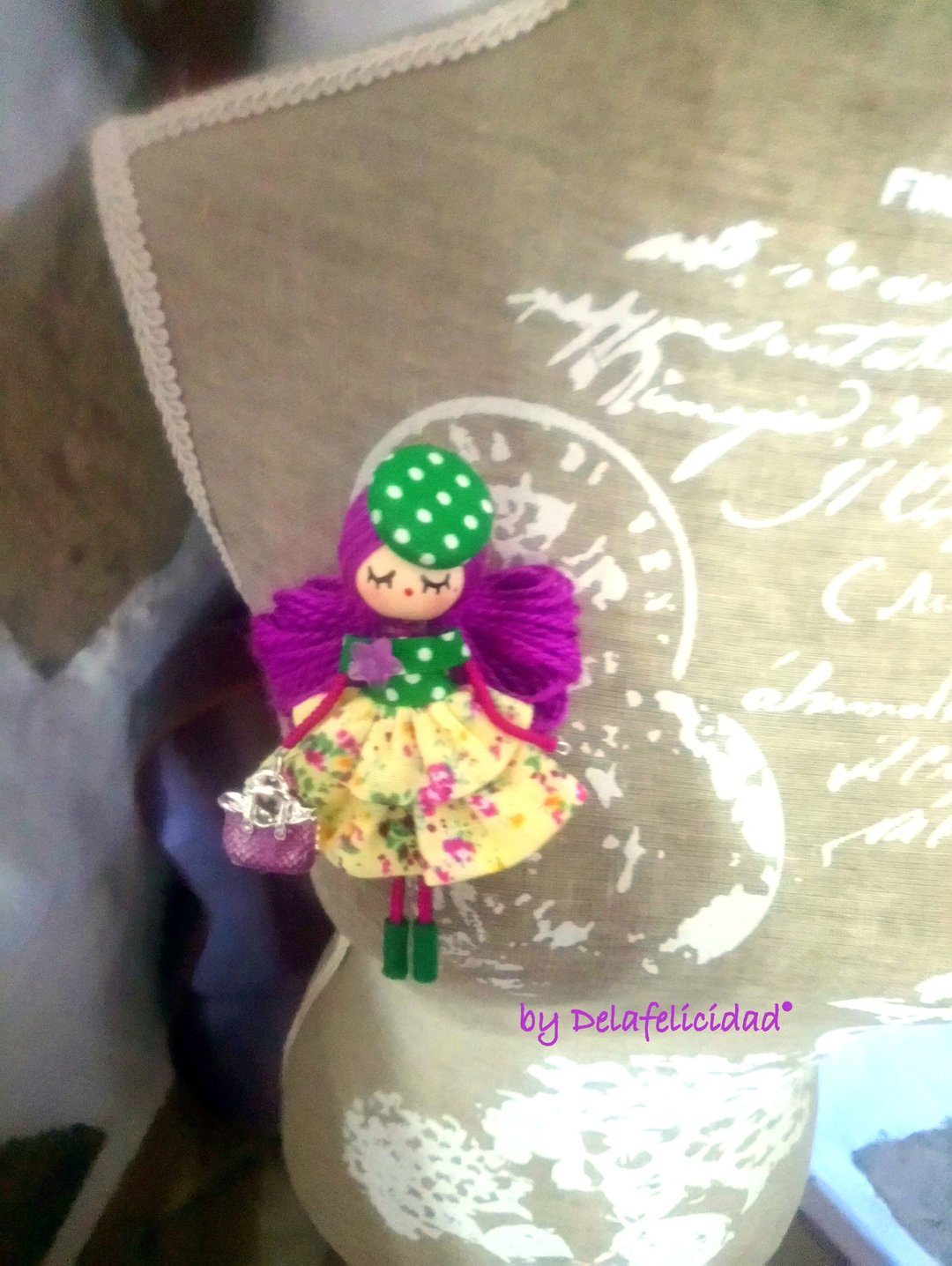 Brooch doll - 胸针 - 木头 紫色