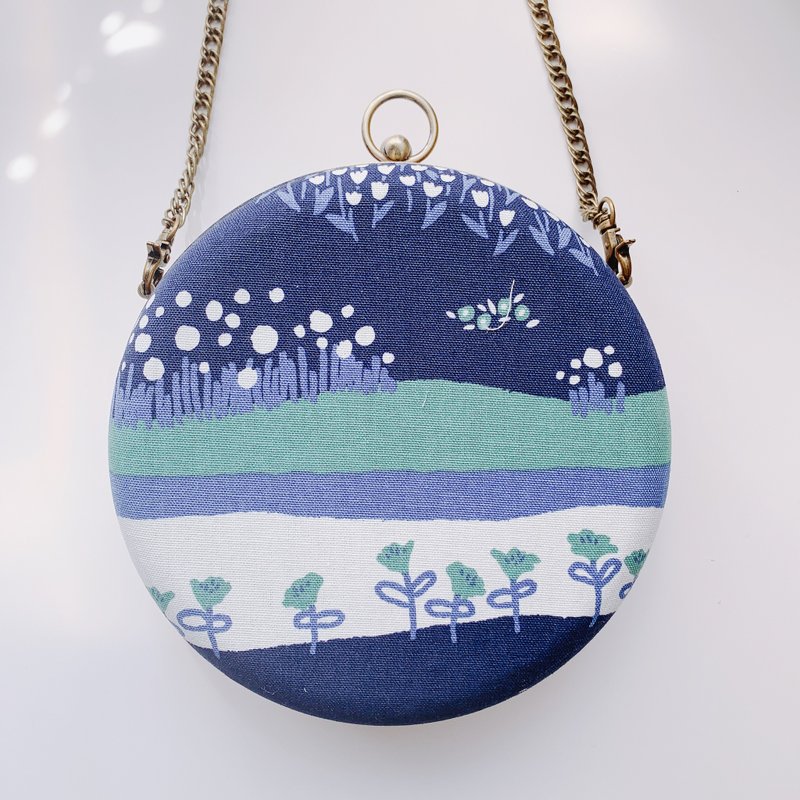 郁金香小圆包 - 可手拿/ 斜背两用 - 手拿包 - 棉．麻 蓝色
