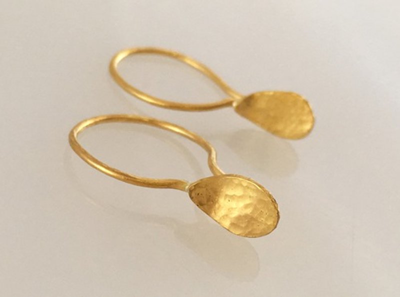 K24 Pure Gold Drops Pure gold earrings with one ear and no lock - 耳环/耳夹 - 宝石 