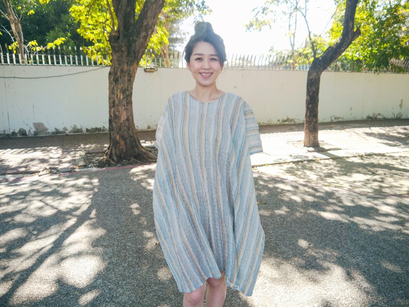 Virro 泡泡条纹洋装 - 洋装/连衣裙 - 棉．麻 多色