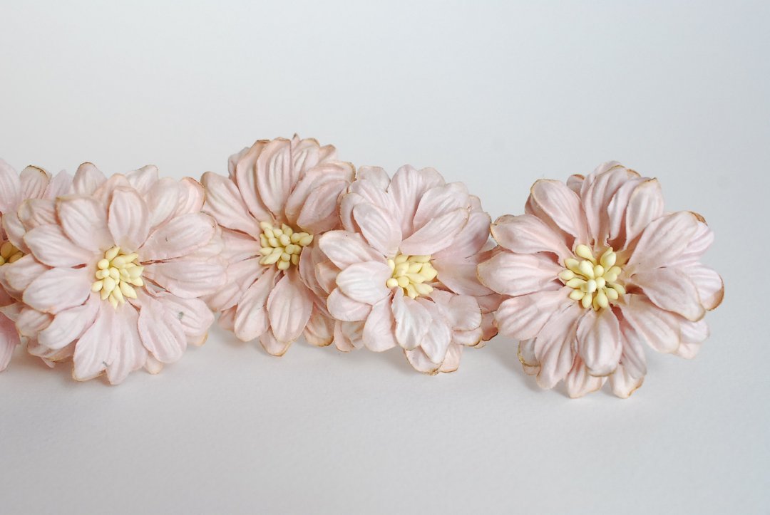 Paper Flower, 10 pieces DIY small daisy flower size 6.00 cm., soft brown color - 其他 - 纸 卡其色