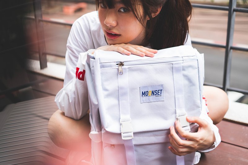 Large Backpack - 后背包/双肩包 - 尼龙 白色