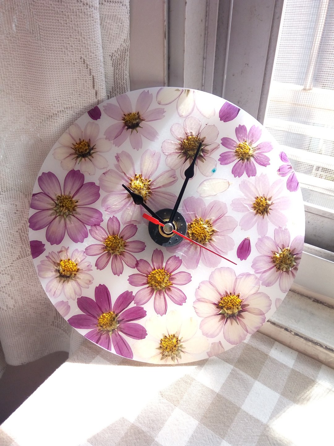 Annys workshop 押花时钟,手工限量波斯菊花钟 (压克力版) - 时钟/闹钟 - 压克力 紫色