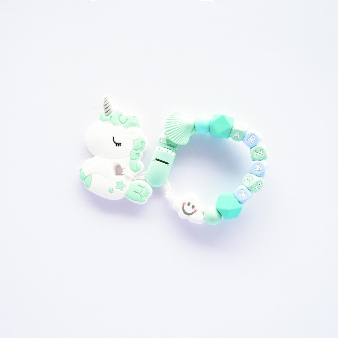 ARIANA 贝壳 白云 绿色梦幻独角兽固齿器 / 定制化奶嘴链 - 玩具/玩偶 - 其他材质 多色