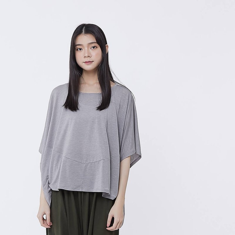Qbby蛹形剪接上衣/灰 - 女装上衣 - 其他人造纤维 灰色