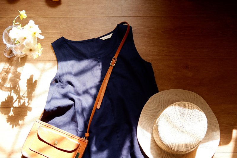 自由空气棉麻透气无袖背心上衣 - 女装背心 - 棉．麻 蓝色