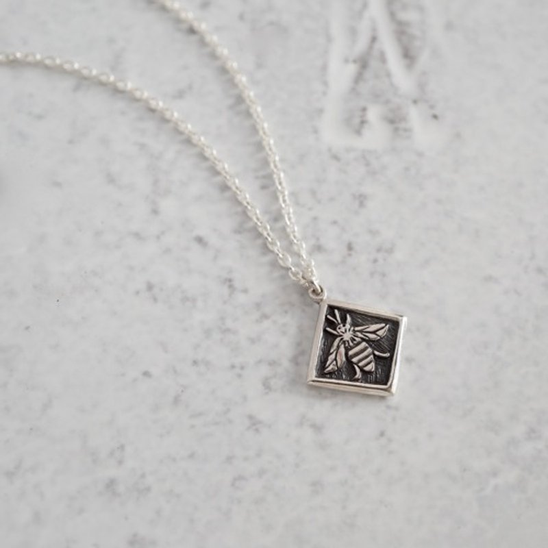 Bee pendant [P085SV40cm] - 项链 - 其他金属 