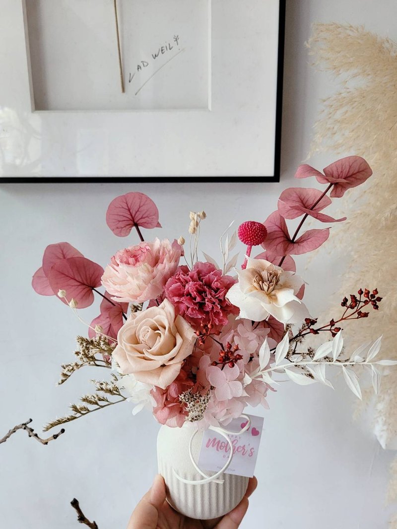 海藏设计│温柔守护。法式牛奶瓶永生康乃馨盆花。母亲节永生花礼 - 干燥花/捧花 - 植物．花 粉红色