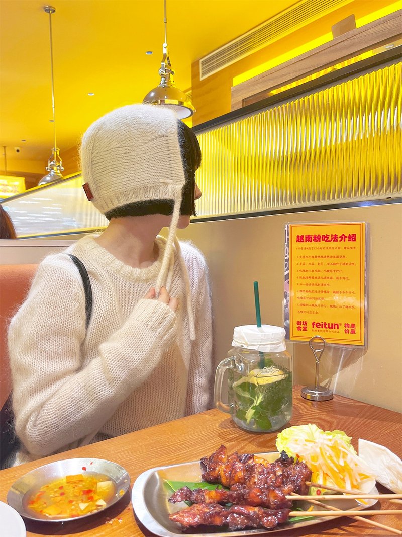 目目玉原创设计毛绒绒冬季马海毛羊毛极简廓形法式护耳针织毛线帽 - 帽子 - 其他材质 多色