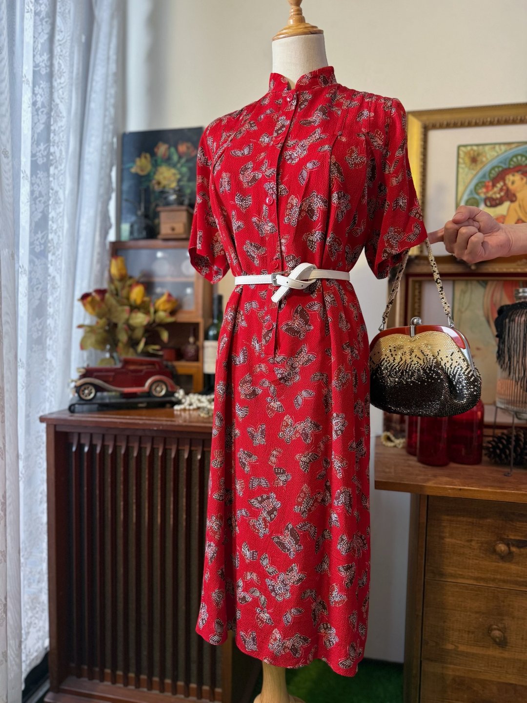 【联谊古着】日本品牌诗仙堂 红蝶纹语压纹仿缩缅和风洋装 - 洋装/连衣裙 - 聚酯纤维 红色