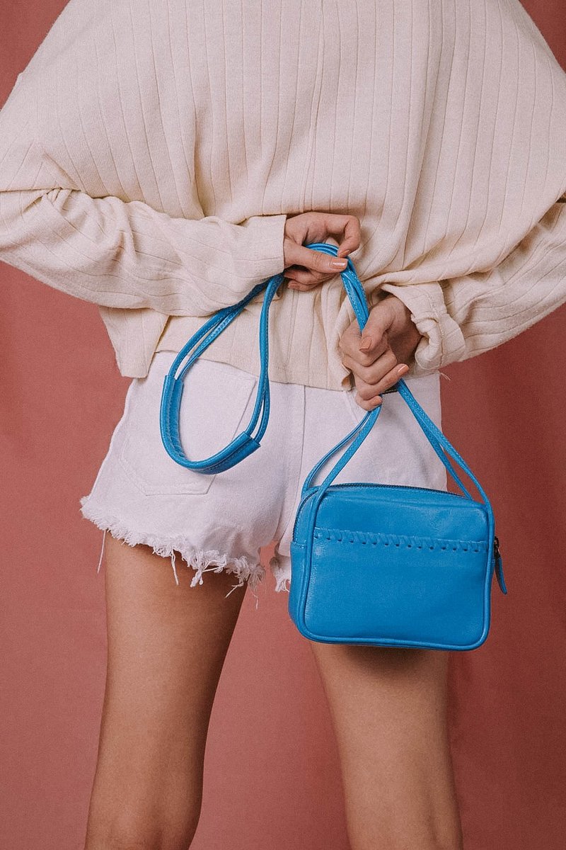 Julie Cross-body Bag in Royal Blue - 侧背包/斜挎包 - 真皮 蓝色