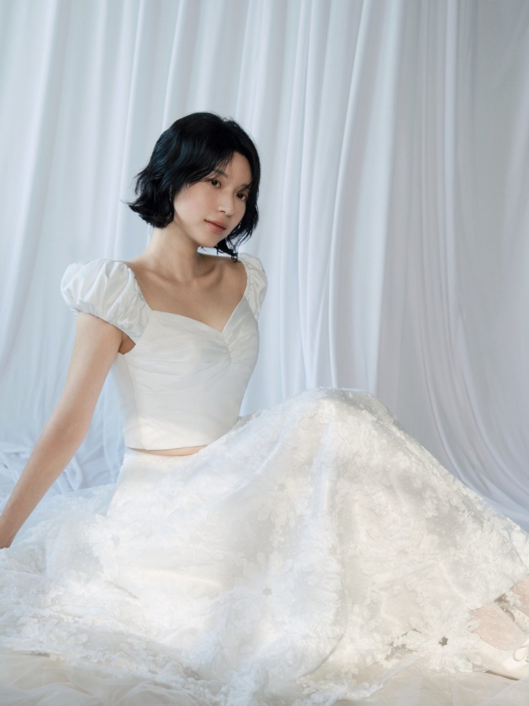 Grand Dahlia 盛放大理花 - 晚装/礼服 - 丝．绢 白色