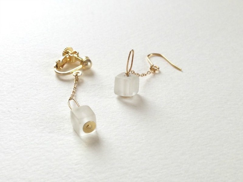 透明方块耳针耳环 耳夹耳环（clip-on earrings / pierced earrings） - 耳环/耳夹 - 宝石 金色