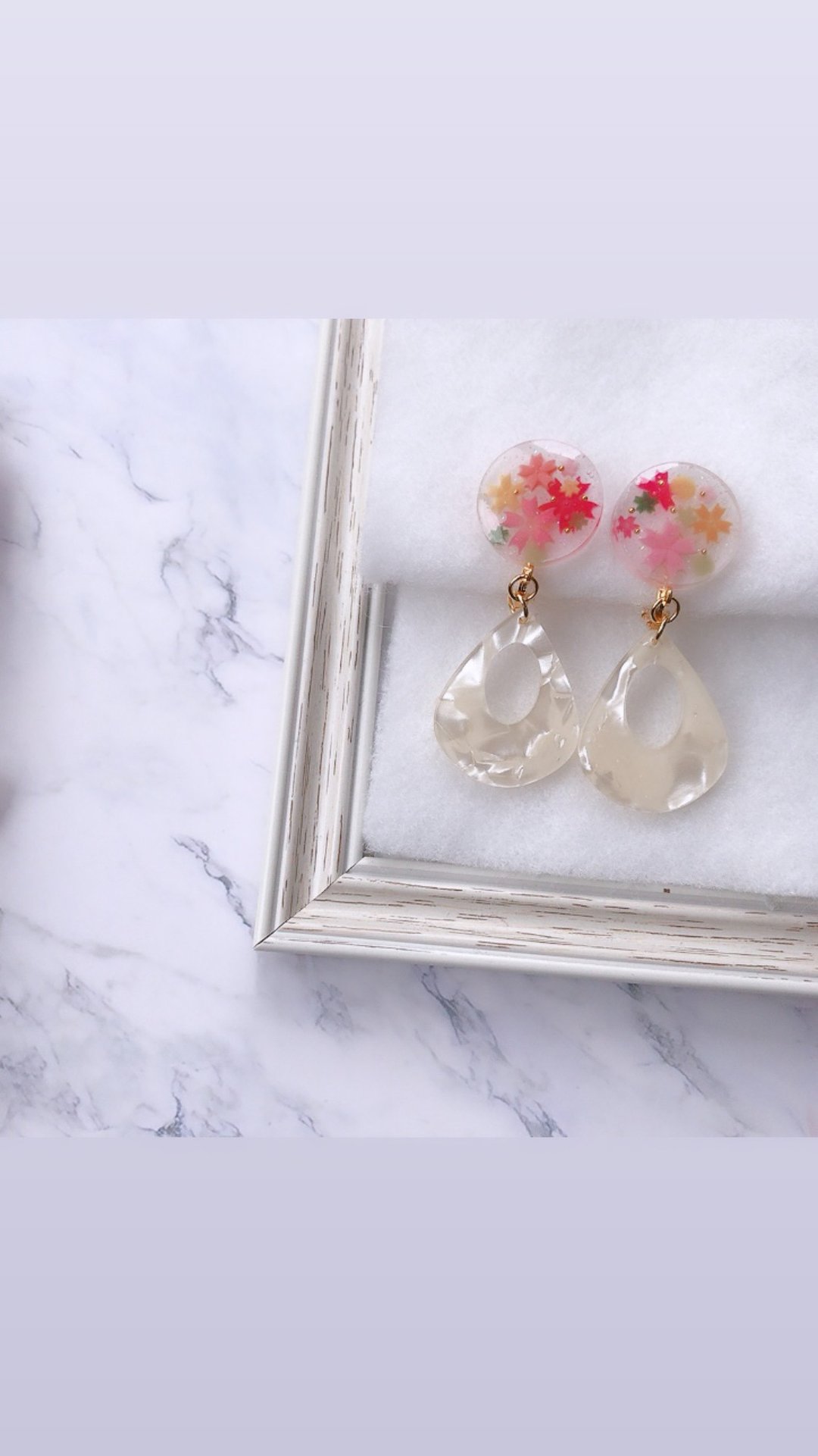 Cherry blossom earrings in full bloom - 耳环/耳夹 - 树脂 粉红色