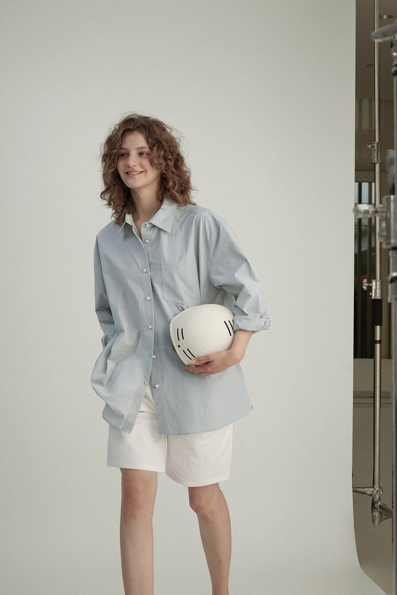 夏季cleanfit 低饱和贝壳扣寬鬆衬衫 - 女装衬衫 - 其他材质 蓝色