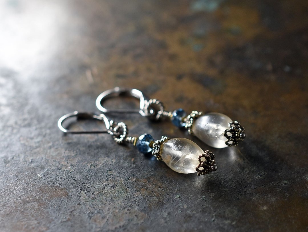 Ancient Crystal and London Blue Topaz Earrings - 耳环/耳夹 - 宝石 透明