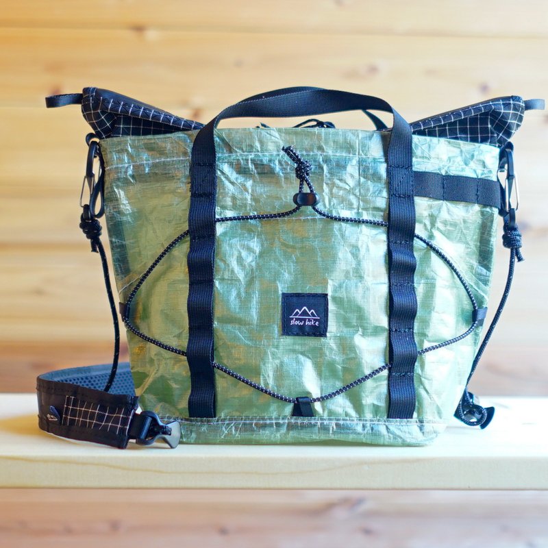 DCF 绿色 [Chibi Hiker Sacoche S] / 登山、健行、露营、庆祝、户外、肩背包、托特包、慢行、防水、轻便 - 侧背包/斜挎包 - 环保材料 绿色