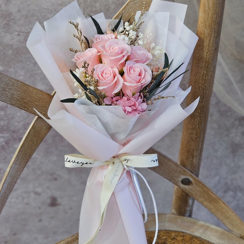 6朵粉玫瑰花束 / 香皂花花束 /粉爱你 现货 快速出货 - 干燥花/捧花 - 植物．花 粉红色