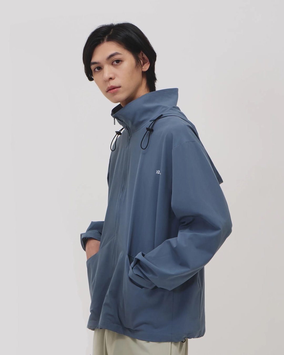 高领防泼机能外套 (灰蓝) - 男装外套 - 尼龙 蓝色